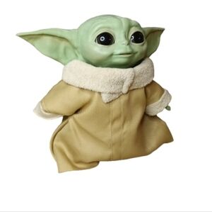 Baby Yoda Star Wars Mandalorian The Child Animatronic Version